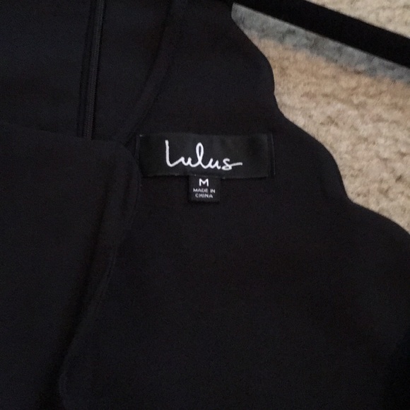 Lulus scalloped halter dress size medium - Picture 5 of 7